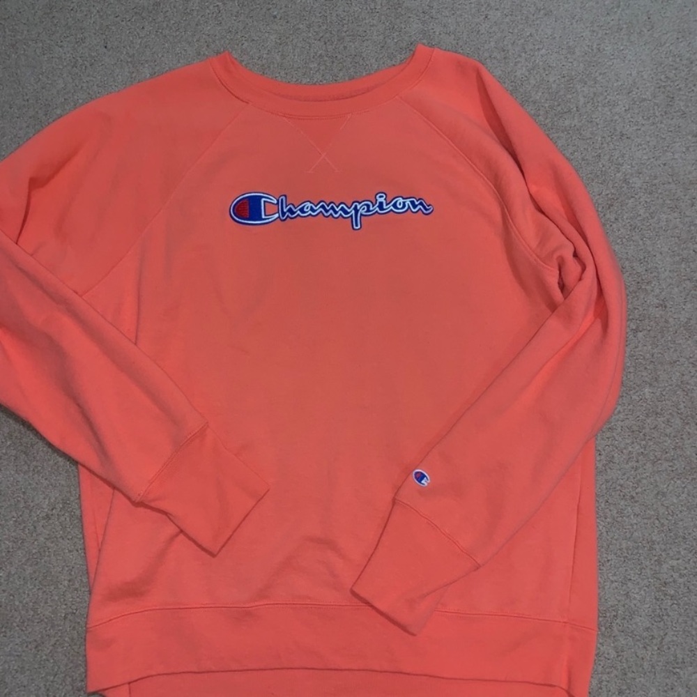 Very cute champion hoodie ❤️